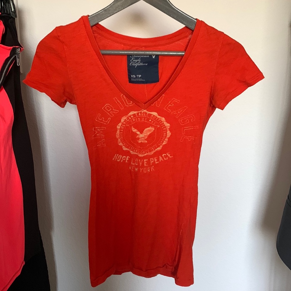 American eagle outfitters tee XS preowned